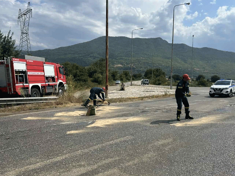 Καστοριά: Σοβαρό τροχαίο με τραυματισμό και εγκλωβισμό οδηγού στην επαρχιακή οδό Αμυνταίου – Καστοριάς