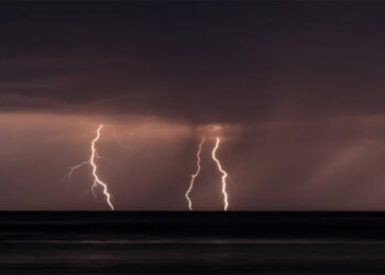 Σχεδόν 20.000 κεραυνοί έπεσαν σε ένα 24ωρο στη χώρα (χάρτης)