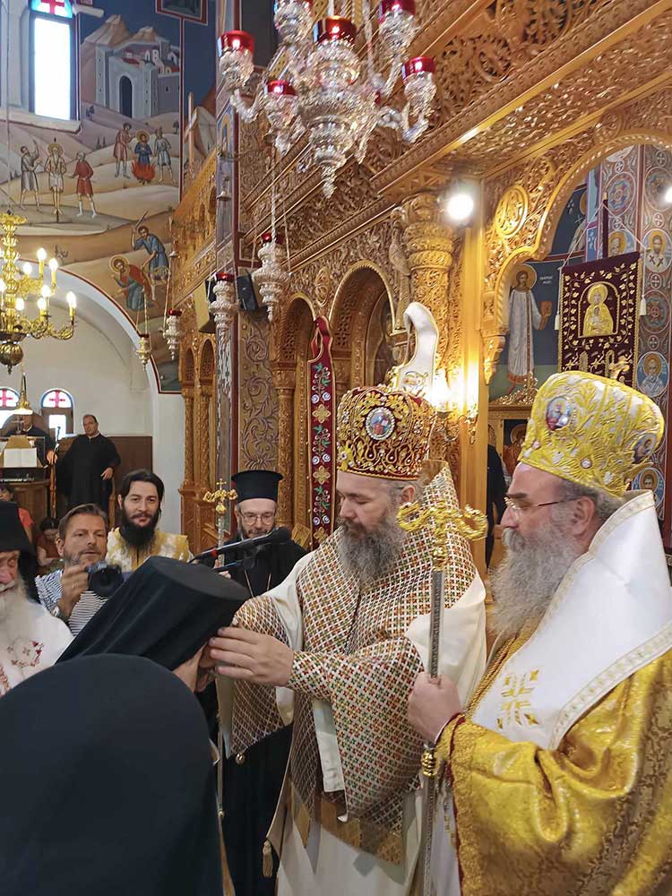 Λαμπρό Πολυαρχιερατικό Συλλείτουργο για τα ονομαστήρια του Μητροπολίτου Φλωρίνης κ. Ειρηναίου - Χειροτονήθηκε Πρεσβύτερος ο π. Άνθιμος Γιαρματζίδης - Σε ποια ενορία της Πτολεμαΐδας θα τοποθετηθεί ( ρεπορτάζ της Κούλας Πουλασιχίδου )