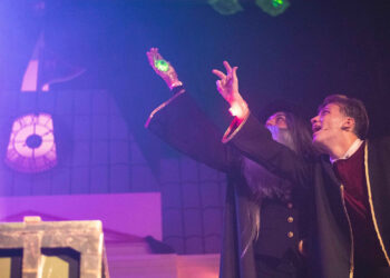 “Νύχτες Θεάτρου” στην Κοζάνη: «Η Σχολή Μαγείας και ο Μυστικός Γρίφος»