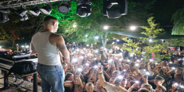 Ο Hawk ξεσήκωσε το Καφέ Καστανόδασος το βράδυ του Σαββάτου (Φώτο+Βίντεο)