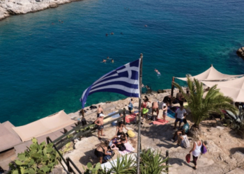 Ο καιρός τον Δεκαπενταύγουστο: Πρώτη πρόγνωση - Τι ισχύει για καύσωνα