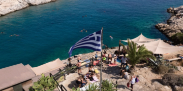 Ο καιρός τον Δεκαπενταύγουστο: Πρώτη πρόγνωση - Τι ισχύει για καύσωνα