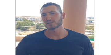 «Ο πνιγμός είναι βουβός»: Συνέντευξη του Πτολεμαϊδιώτη ναυαγοσώστη Κωνσταντίνου Τουρνά στην Αναστασία Κοτζακόλιου