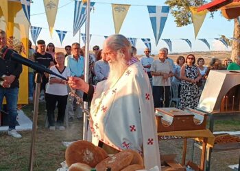 Πανηγυρικός Εσπερινός τελέστηκε στο Παρεκκλήσιο Κοιμήσεως της Θεοτόκου στον δρόμο Δυτικής Εορδαίας ( Τ.Κ. Αναρράχης )( ρεπορτάζ της Κούλας Πουλασιχίδου )