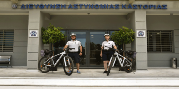 Περιπολίες με.. ποδήλατα κάνουν οι αστυνομικού της Καστοριάς