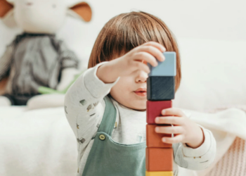 Ποιοι μπορούν να διεκδικήσουν αναδρομικά το επίδομα τέκνων – Ποιοι καλούνται να το επιστρέψουν