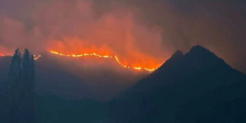 Ανεξέλεγκτη για πέμπτη ημέρα η φωτιά στο Παγγαίο