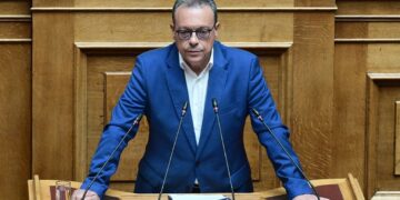 Αντάρτικο από τον Φάμελλο, αρνείται να παραιτηθεί από πρόεδρος της Κ.Ο του ΣΥΡΙΖΑ, δηλώνει υποψήφιος για τη θέση