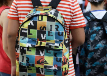 Σχολεία: Αλλαγές στις απουσίες που «μένει» ο μαθητής – Τι θα γίνει με τις αποβολές