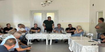 Συνάντηση για την έλλειψη νερού άρδευσης στα χωριά των Κορεστείων - Επίσκεψη κλιμακίου της Π.Ε. Καστοριάς στην Τ.Κ. Χαλάρας