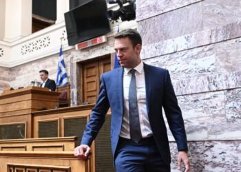 Επιστρέφει εκτάκτως ο Κασσελάκης από Χανιά, συνεδριάζει αύριο η Κ.Ο. του ΣΥΡΙΖΑ