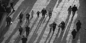 Τα 20 πιο συνηθισμένα ελληνικά επώνυμα: Εκπλήξεις, ανακατατάξεις και εξηγήσεις