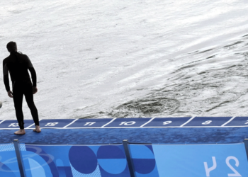 Τι έπαθαν όσοι κολύμπησαν στον Σηκουάνα - Αποσύρονται ο ένας μετά τον άλλον οι αθλητές