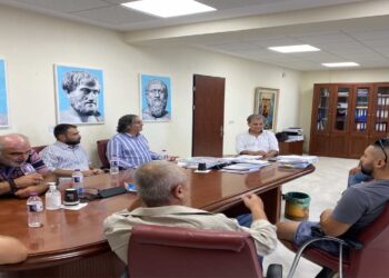 “Βασικό στοιχείο είναι το τι θέλουν οι κάτοικοι της Δ.Κ. Λευκάρων” – Σύσκεψη στην Περιφέρεια για το Φωτοβολταϊκό σταθμό στην Δ.Κ. Λευκάρων