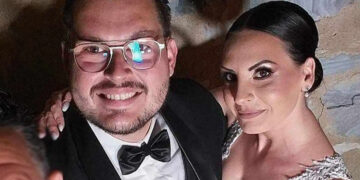 Το”Ησαϊα χόρευε” για τους Λουκά Ζαρογιάννη και Σταματία Στούπα – Γαμήλια δεξίωση με… “άρωμα” ΠΑΣΟΚ