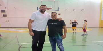 Ο Γιάννης Μπουρούσης με την ομάδα του Αίαντα Αμυνταίου (Φώτο+Βίντεο)