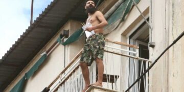 Άνδρας από τη Συρία απειλεί ότι θα ανατινάξει μπουκάλα υγραερίου στην Αχαρνών - Εκκενώθηκαν κτήρια