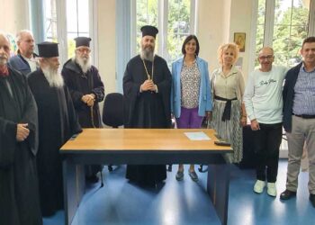 Αθλητικό εξοπλισμό προσέφερε η Μητρόπολη στα ΚΕΚ ΑμεΑ Αγ. Χριστοφόρου και Κοζάνης
