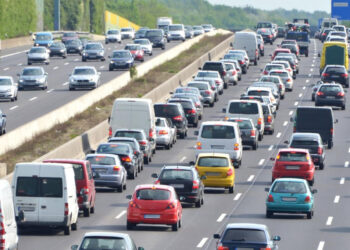 Η Ευρώπη πετάει έξω τα παλιά αυτοκίνητα -Πού απαγορεύεται η κυκλοφορία τους