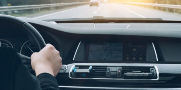 Η πιο συχνή παράβαση στους ελληνικούς δρόμους – Πότε χάνεις το δίπλωμα για 2 μήνες