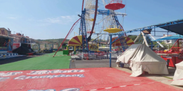 Χάος με τα λούνα παρκ των πανηγυριών
