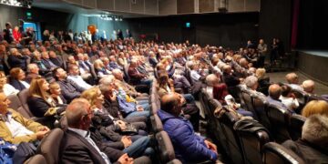 Οι πρώτες εικόνες από τη συγκέντρωση της Άννας Διαμαντοπούλου στην Κοζάνη