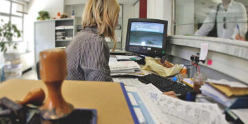 Νέα ρύθμιση: Σε πόσες μέρες θα απαντά το Δημόσιο στους πολίτες