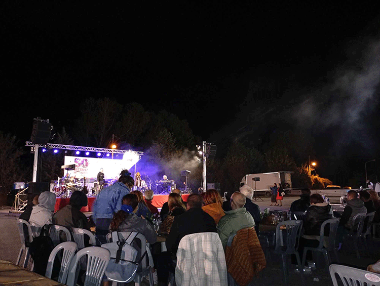 Φθινοπωρινή η συναυλία της Γλυκερίας και του Χάρη Μακρή στο 50ο Φεστιβάλ ΚΝΕ Οδηγητή στην Κοζάνη (Φώτο+Βίντεο)