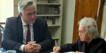 Ελληνίδα από τις ΗΠΑ, δώρισε 2 εκατομμύρια δολάρια στο Δήμο Βοΐου