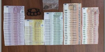 Γρεβενά: Συνελήφθη 22χρονος με 85 πλαστά χαρτονομίσματα, μικροποσότητα κάνναβης και σιδερογροθιά