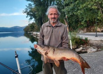 Λίμνη Καστοριάς: Πιάστηκε τεράστιο γριβάδι με βάρος πάνω από 18 κιλά (ΦΩΤΟΓΡΑΦΙΑ)