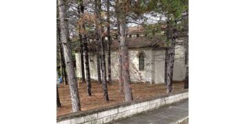 Η τελευταία Θεία Λειτουργία στον Ιερό Ναό του Ευαγγελιστή Ματθαίου στον Πτελεώνα