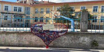 Στη διάθεση των δημοτών και πάλι οι “καρδιές” συγκέντρωσης πλαστικών καπακιών από τον Δήμο Φλώρινας