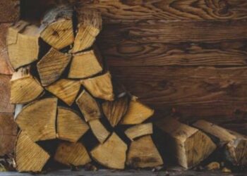 Καυσόξυλα: Πού θα κυμανθεί η τιμή τους τον φετινό χειμώνα