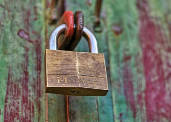 Μητσοτάκης: Lockers στα σχολεία για να κλειδώνουν εκεί τα κινητά οι μαθητές