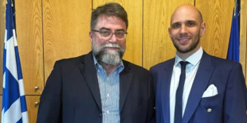 Β. Οικονόμου: Έδιωξε τον διευθυντή του γραφείου του – Φέρεται να εμπλέκεται σε υπόθεση trafficking 50 γυναικών