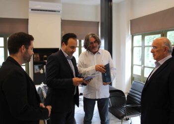 Επίσκεψη του Υπουργού Ψηφιακής Διακυβέρνησης Δημήτρη Παπαστεργίου στο Δημαρχείο Σερβίων