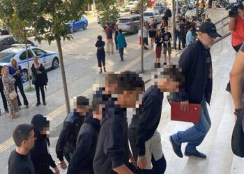 16χρονος από την Πτολεμαΐδα πήγε στην Πολίχνη να δει την κοπέλα του και τον έδειραν λόγω ζήλιας – Πήρε εξιτήριο από το ΑΧΕΠΑ