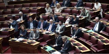 “Ανασχηματισμός” τομεαρχών στον ΣΥΡΙΖΑ – Παραμένει Τομεάρχης Τουρισμού η Καλλιόπη Βέττα