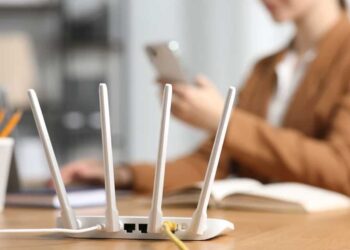 Πρόγραμμα «Gigabit Voucher» που δίνει 200 ευρώ για γρήγορο Internet σε νοικοκυριά και επιχειρήσεις