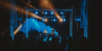 Wonderland Lake Festival: «Αέρας» ανανέωσης με το πρώτο φεστιβάλ ηλεκτρονικής μουσικής στη Βεγορίτιδα