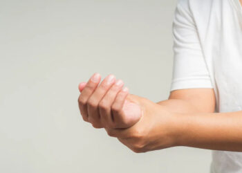 Τα 5 προειδοποιητικά σημάδια ενός εγκεφαλικού επεισοδίου -Ειδικοί εξηγούν γιατί δεν πρέπει να τα αγνοούμε