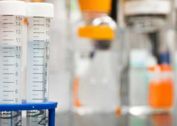 Έρευνα: 189 χημικές ουσίες που συνδέονται με τον καρκίνο βρέθηκαν σε συσκευασίες τροφίμων