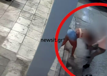 Ταξιτζής έδειρε άγρια τρανς γυναίκα στην Αθήνα – Βίντεο ντοκουμέντο