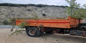 Συνελήφθησαν εργαζόμενοι της Περιφέρειας για ρίψη μπαζών στις όχθες της λίμνης Πολυφύτου- Καμία τέτοια εντολή λένε υπηρεσίες και Αντιπεριφερειάρχης Τεχνικών Έργων