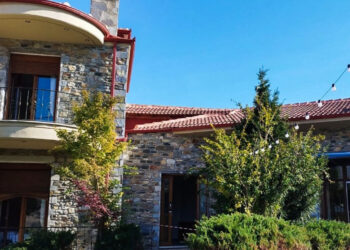 Λιμνοχώρι: Σε κρίσιμη κατάσταση ο 48χρονος που δηλητηριάστηκε στο ξενοδοχείο και νοσηλεύεται σε ΜΕΘ