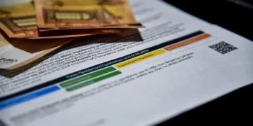 Ηλεκτρικό ρεύμα: Τέλος τα πράσινα τιμολόγια και το νυχτερινό ρεύμα