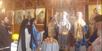 Με την Τρισαρχιερατική Θεία Λειτουργία και τη Δοξολογία στον Ιερό Ναό Αγίου Στεφάνου και Οσίας Παρασκευής , ξεκίνησαν οι Επετειακές εκδηλώσεις , για τα 112 ΕΛΕΥΘΕΡΙΑ της Πτολεμαΐδας! (της Κούλας Πουλασιχίδου)