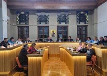 Κόλαση το Δημοτικό Συμβούλιο Βοϊου με βαριές εκφράσεις Ζευκλή: «Να φυλάγεστε, θα σας κάνω μήνυση. Ξανοιχτήκατε πολύ. Είστε παράξενοι τύποι που παίζετε θέατρο εντυπώσεων…»- Αποχώρησε η αντιπολίτευση(Video)